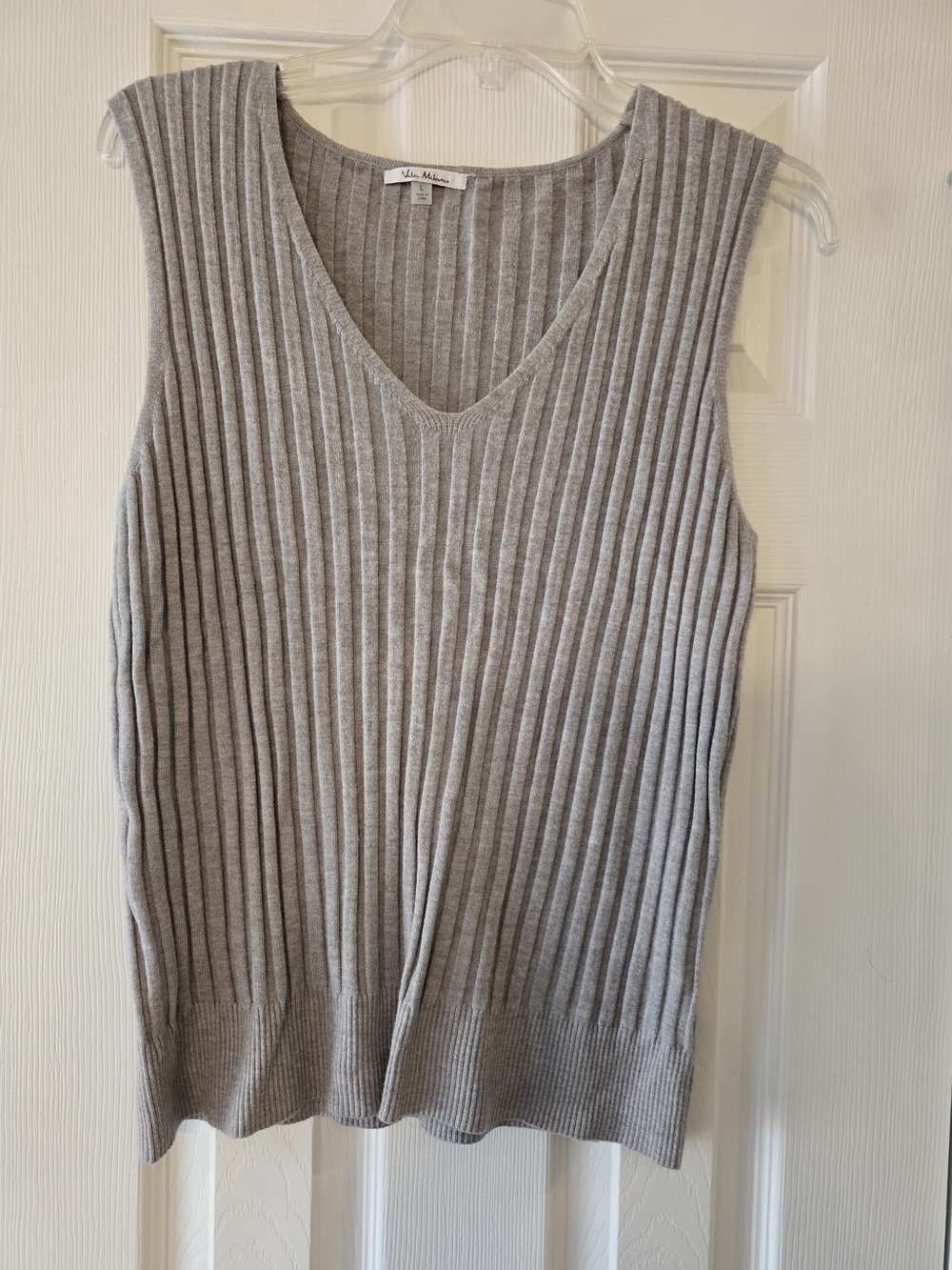 Vila Milano Gray Ribbed V-Neck Sleeveless Top Size L
